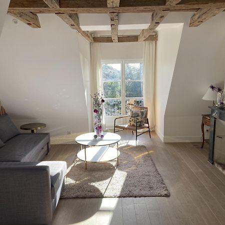 La Grande Carree Bed & Breakfast Saint-Cyr-sur-Loire Dış mekan fotoğraf