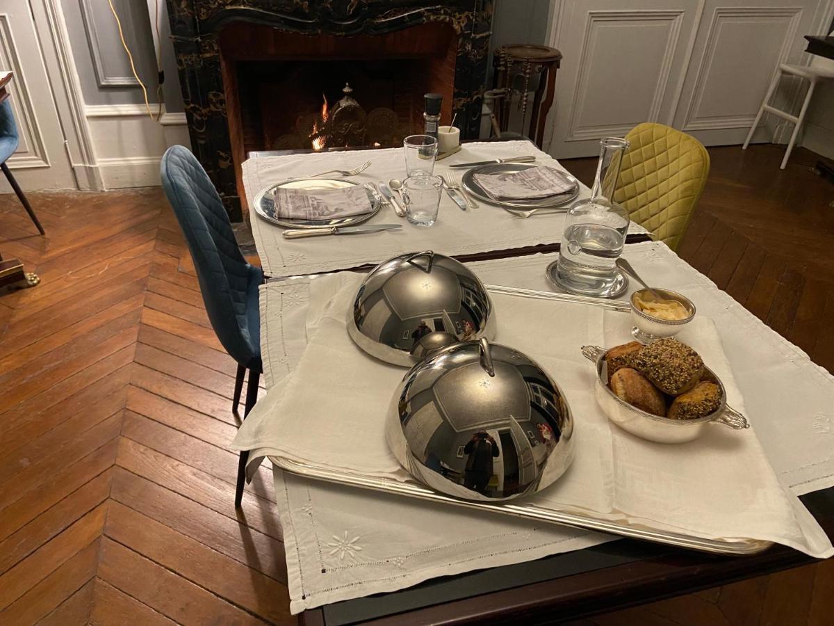 La Grande Carree Bed & Breakfast Saint-Cyr-sur-Loire Dış mekan fotoğraf