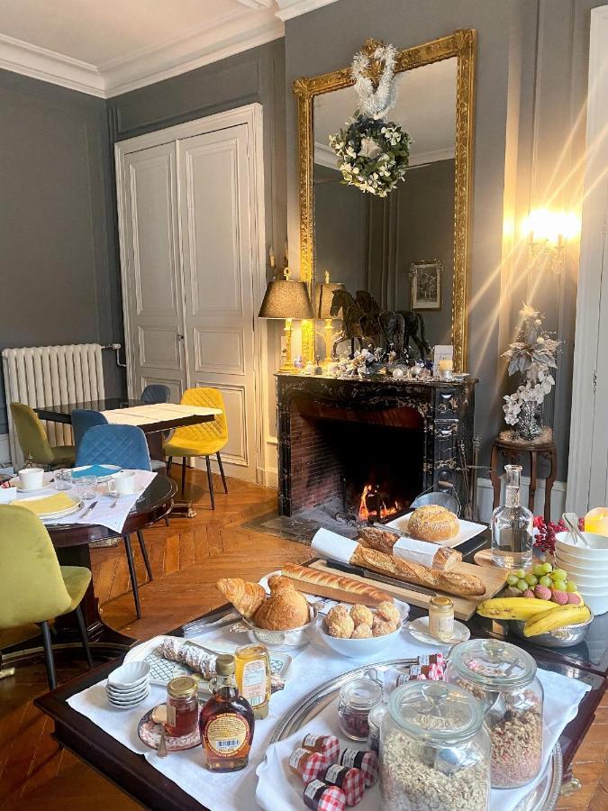 La Grande Carree Bed & Breakfast Saint-Cyr-sur-Loire Dış mekan fotoğraf