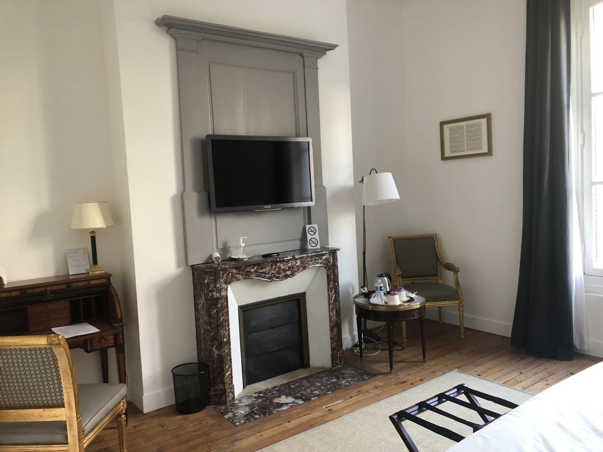 La Grande Carree Bed & Breakfast Saint-Cyr-sur-Loire Dış mekan fotoğraf