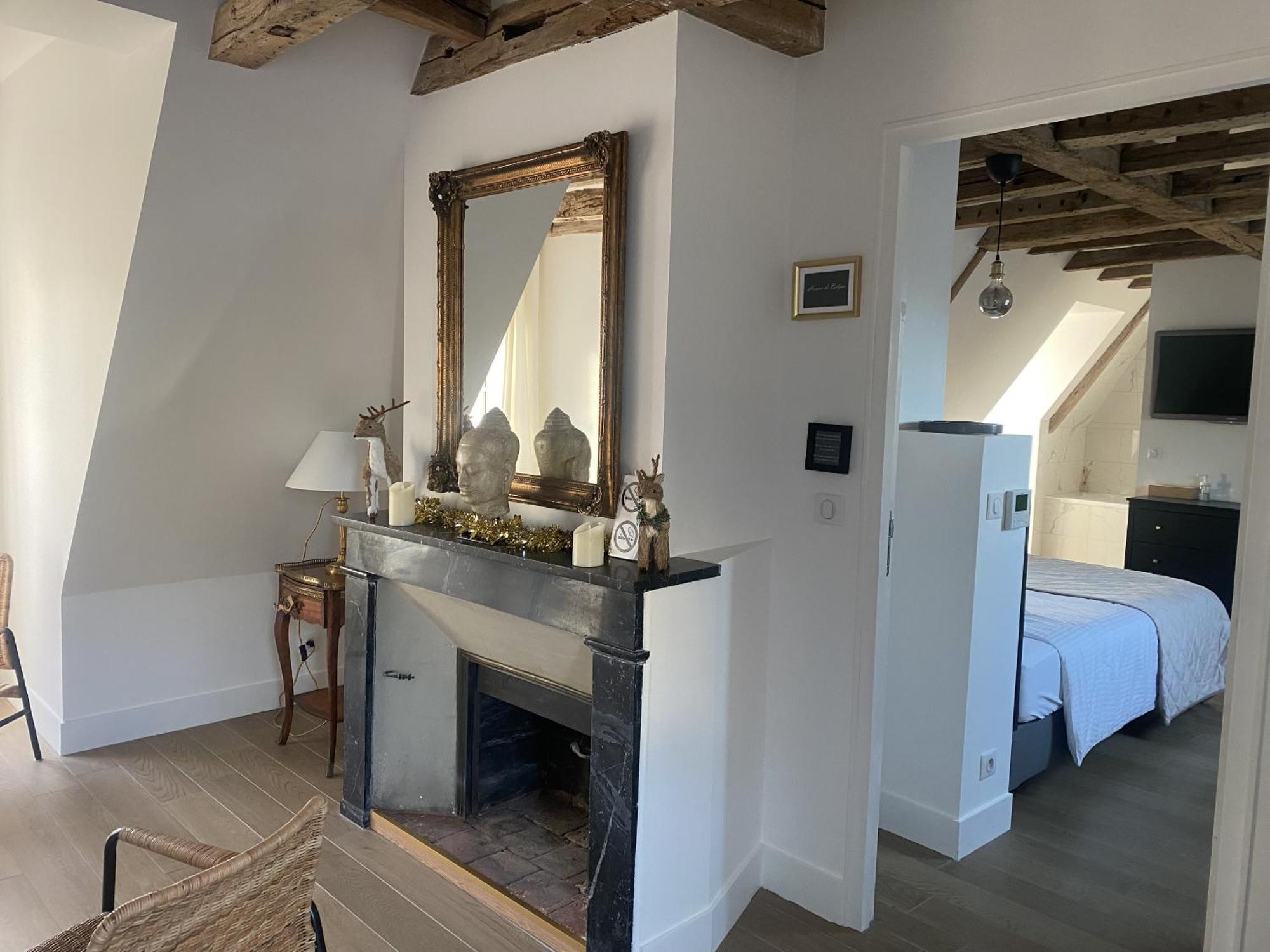 La Grande Carree Bed & Breakfast Saint-Cyr-sur-Loire Dış mekan fotoğraf