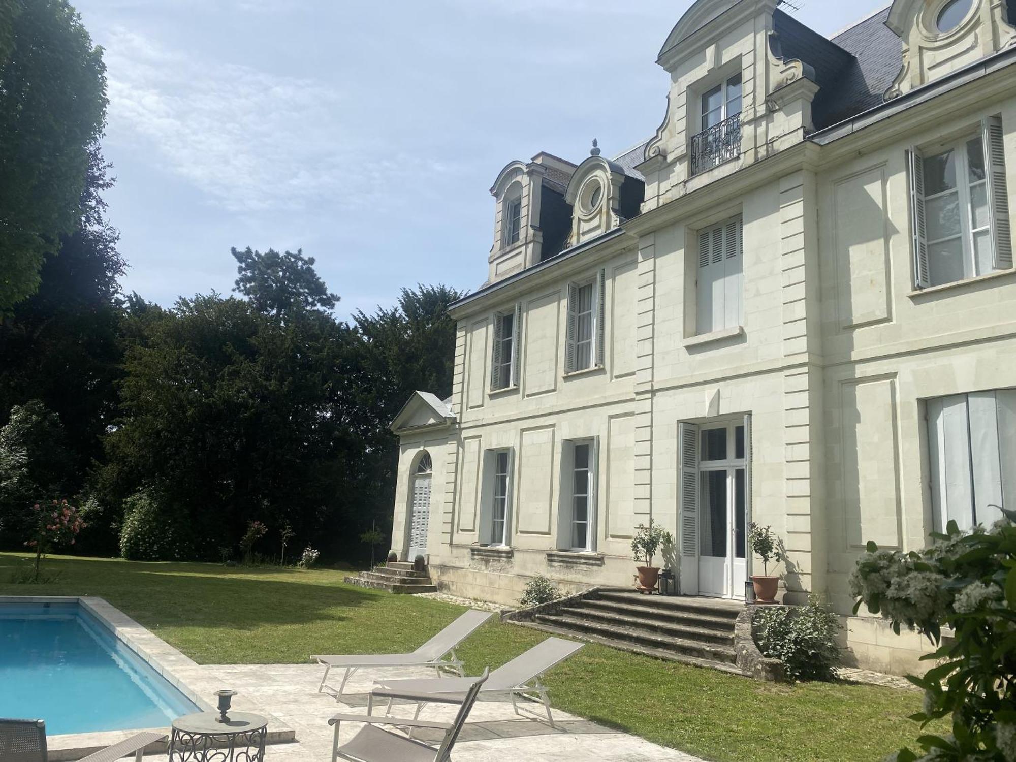 La Grande Carree Bed & Breakfast Saint-Cyr-sur-Loire Dış mekan fotoğraf
