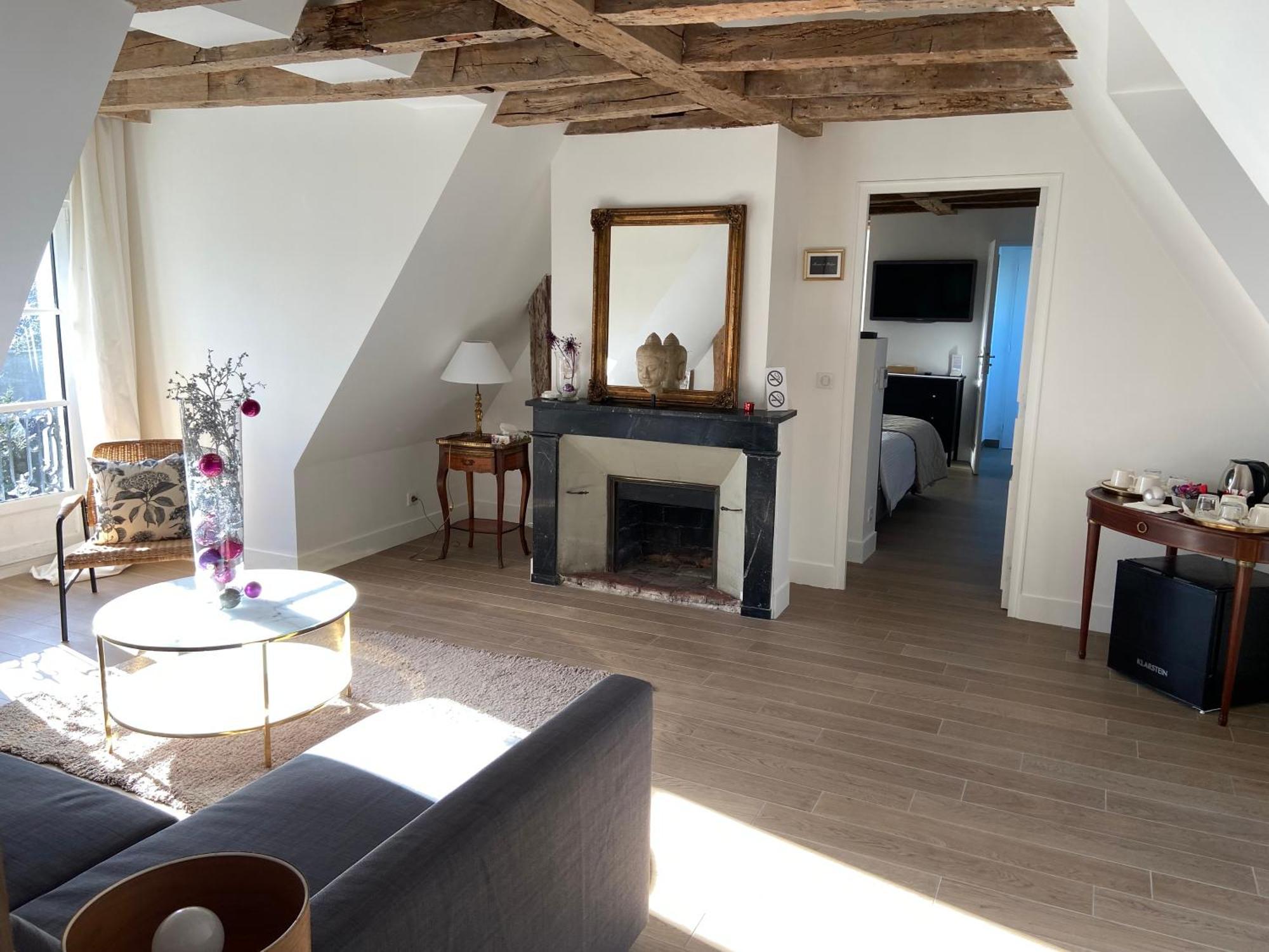 La Grande Carree Bed & Breakfast Saint-Cyr-sur-Loire Oda fotoğraf