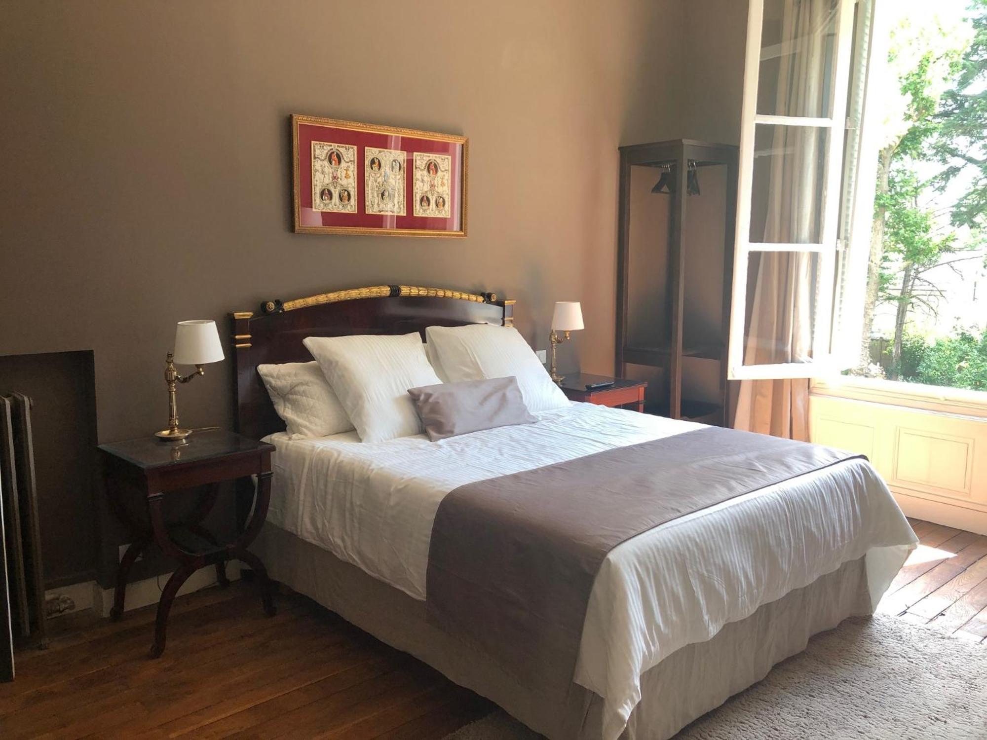 La Grande Carree Bed & Breakfast Saint-Cyr-sur-Loire Oda fotoğraf