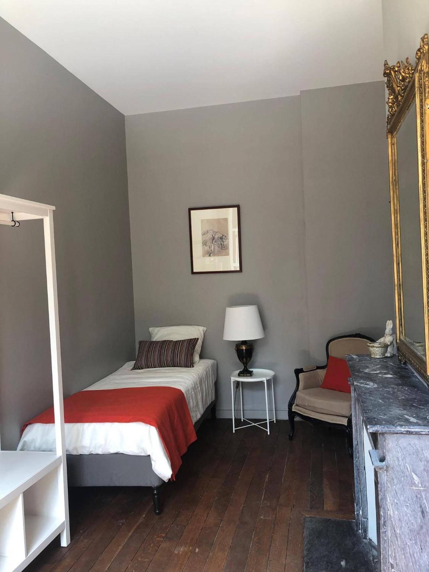 La Grande Carree Bed & Breakfast Saint-Cyr-sur-Loire Oda fotoğraf